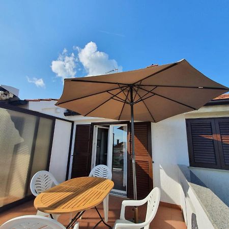 Apartment With Terace And Sea View Marica Krk Town Εξωτερικό φωτογραφία